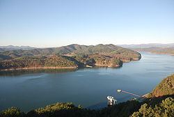 Jinyang Lake httpsuploadwikimediaorgwikipediacommonsthu