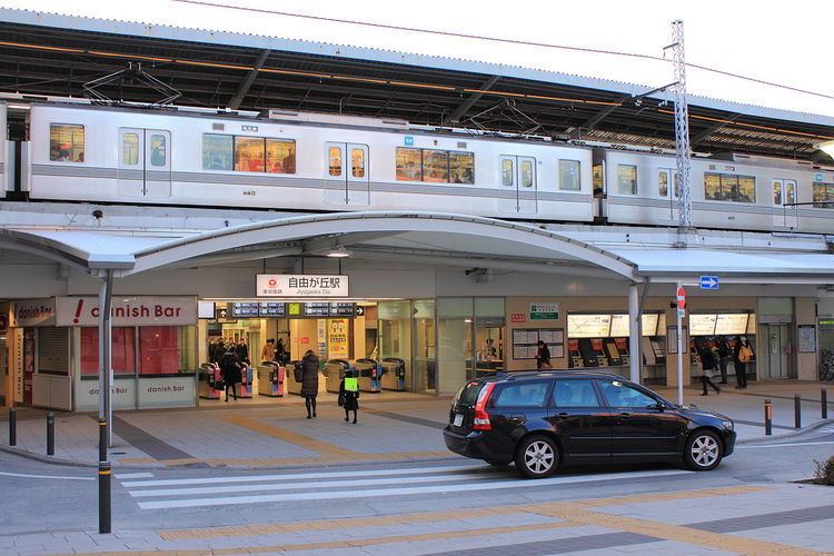 Jiyūgaoka Station (Tokyo)