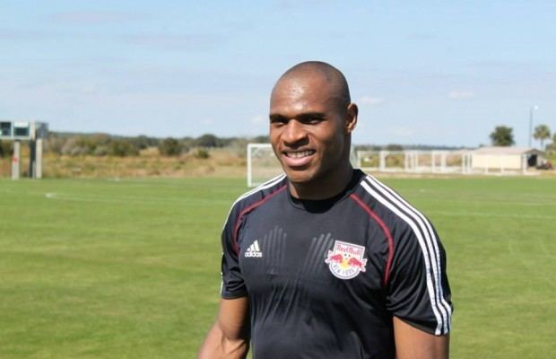 Jámison Olave Red Bull defender Jamison Olave earns new contract Empire of Soccer