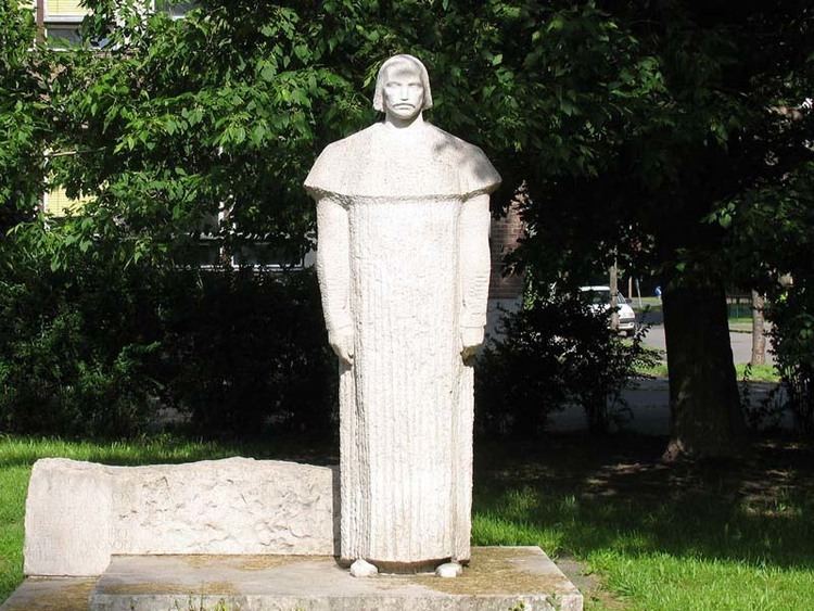 Janos Apaczai Csere Apczai Csere Jnos szobor a XI ker Bogdnfy utcban