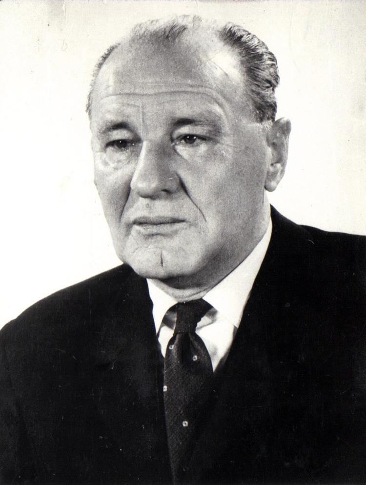 Janos Kadar httpsuploadwikimediaorgwikipediacommons44