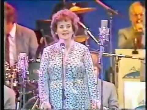 Jo Ann Greer Jo Ann Greer sings SWonderful Les Brown 1983flv YouTube