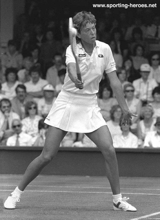 Jo Durie in black and white playing tennis