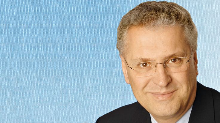 Joachim Herrmann (CSU) Joachim Herrmann knftig Innen und Verkehrsminister in Bayern DVZ