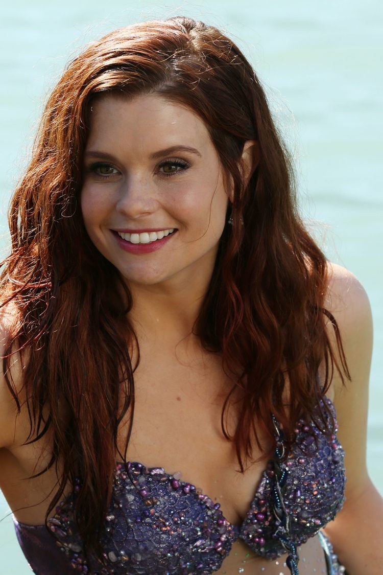 JoAnna Garcia Steve Howey And Joanna Garcia Top Pictures Gallery Online