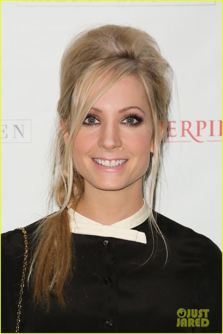 Joanne Froggatt Joanne Froggatt 39Downton Abbey39 Season 3 Premiere Photo