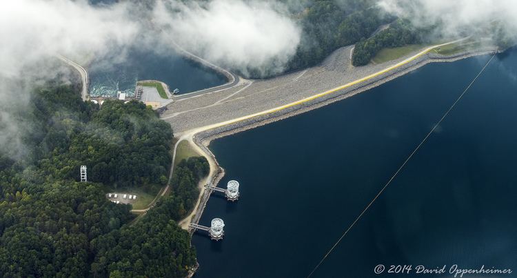 Jocassee Dam httpsfarm8staticflickrcom75581580109167690