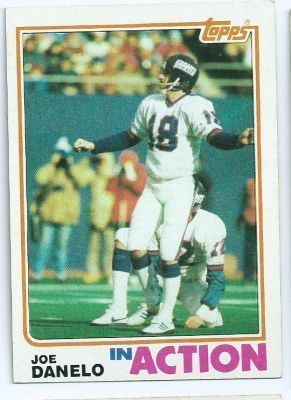 Joe Danelo NEW YORK GIANTS Joe Danelo 421 In Action TOPPS 1982 NFL American