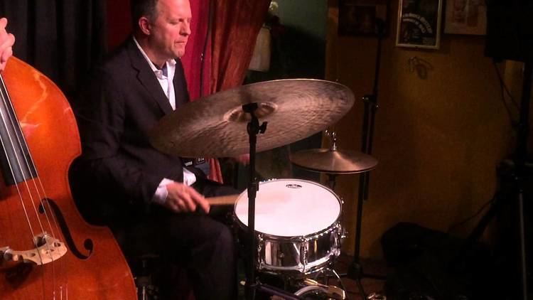 Joe Farnsworth Joe Farnsworth drum solo Linda39s Jazz Nights YouTube