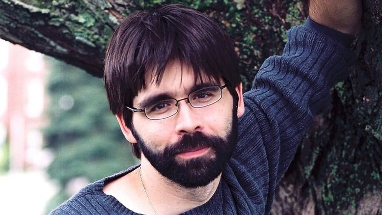 Joe Hill Joe Hill Wants Russell Crowe to Star in HeartShaped Box