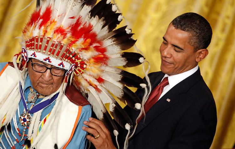 Joe Medicine Crow Joseph Medicine Crow Pictures Obama Honors Sixteen With