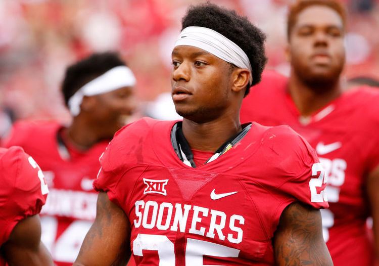 Joe Mixon Video Of Oklahoma RB Joe Mixon Punching Female Student Released