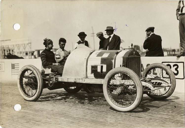 Joe Nikrent Joe Nikrent and passenger in Case racecar 1913 Indianapolis 500
