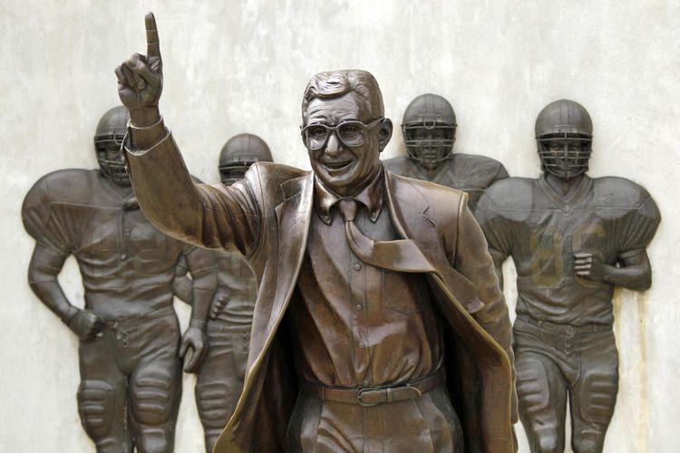 Joe Paterno statue Former Penn State players and coaches call for return of Joe Paterno