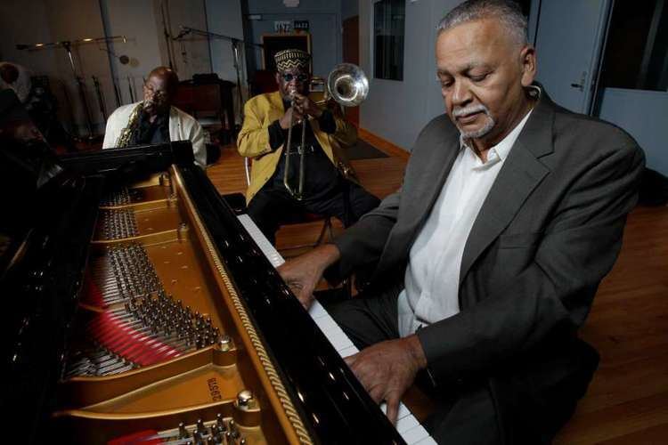 Joe Sample Pianist Joe Sample also a prolific composer dies at 75 Houston