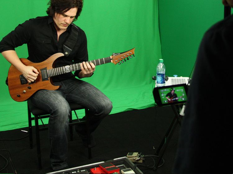 Joel Kosche Joel Kosche of Collective Soul Teaches Guitar Lessons at