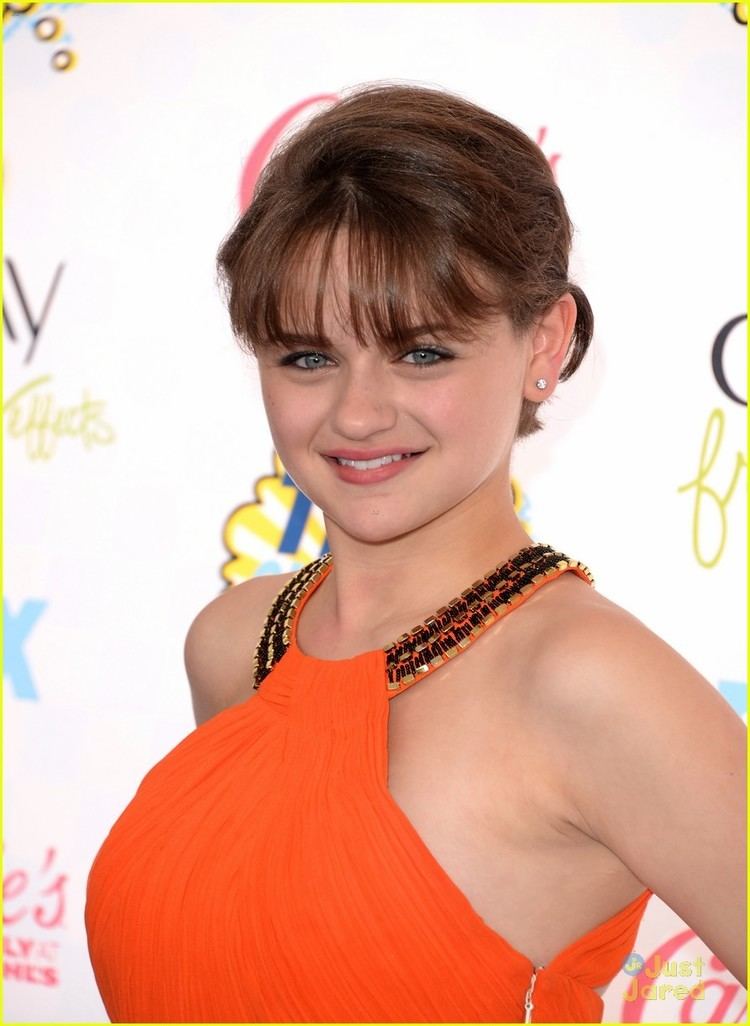 Joey King BFFs Joey King amp Nolan Gould Get Silly at the Teen Choice