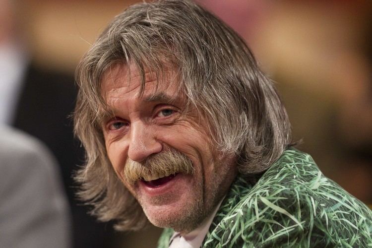 Johan Derksen Johan Derksen stopt met VIPrive Telegraafnl