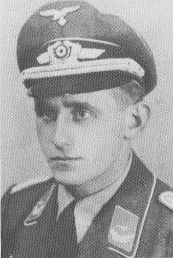 Johannes Bunzek Johannes Bunzek 22 May 1922 11 December 1943 Killed on 11