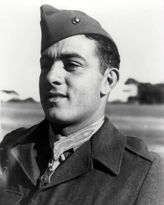 John Basilone wwwarlingtoncemeterynetjbasiloneusmcphotojpg