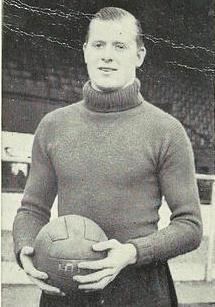 John Brown (footballer, born 1915)