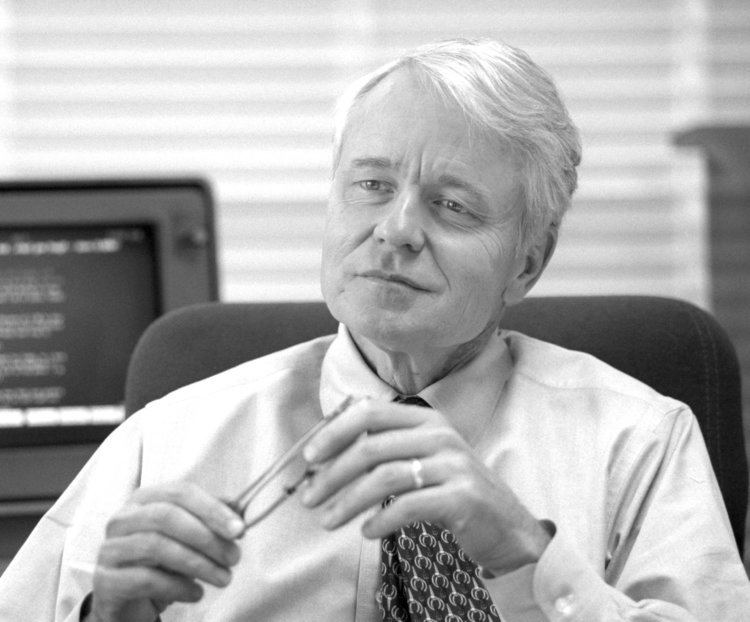 John Carroll (journalist) John S Carroll former Sun editor dies at 73 Baltimore Sun