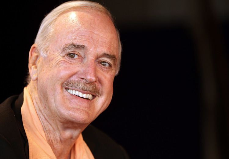 John Cleese John Cleese calls Piers Morgan a 39thirdrater39 and