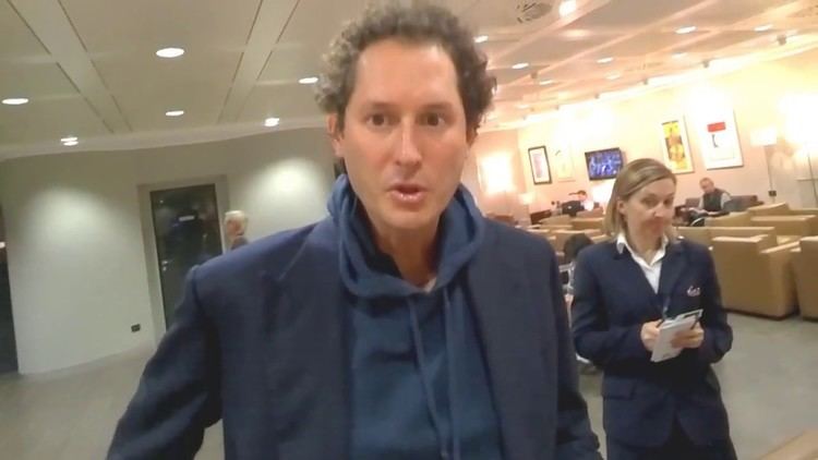 John Elkann CI speaks to Fiat Chrysler Chairman John Elkann at Milan39s