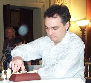 John Emms (chess player) wwwgambitbookscomgamimgjohnemmsjpg