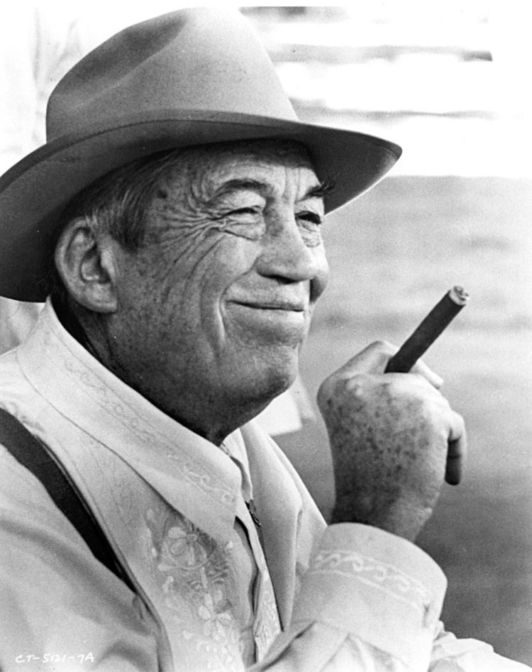 John Huston John Huston Wikipedia the free encyclopedia
