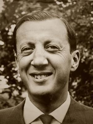 John Ulick Knatchbull, 7th Baron Brabourne (1924 - 2005) - Genealogy