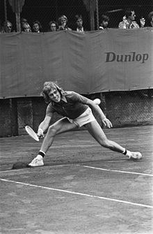 John Lloyd (tennis) httpsuploadwikimediaorgwikipediacommonsthu