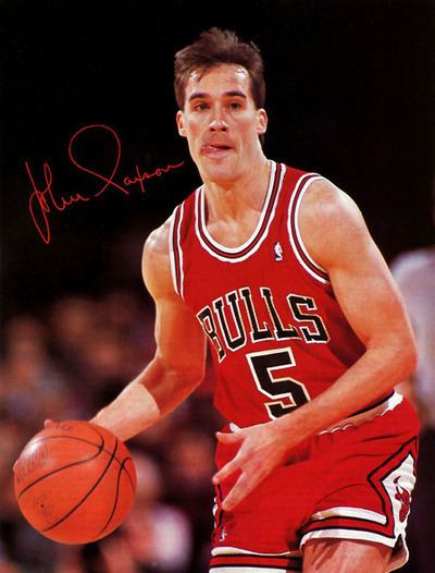 John Paxson I wanna hit it way way out like John Paxton But for now