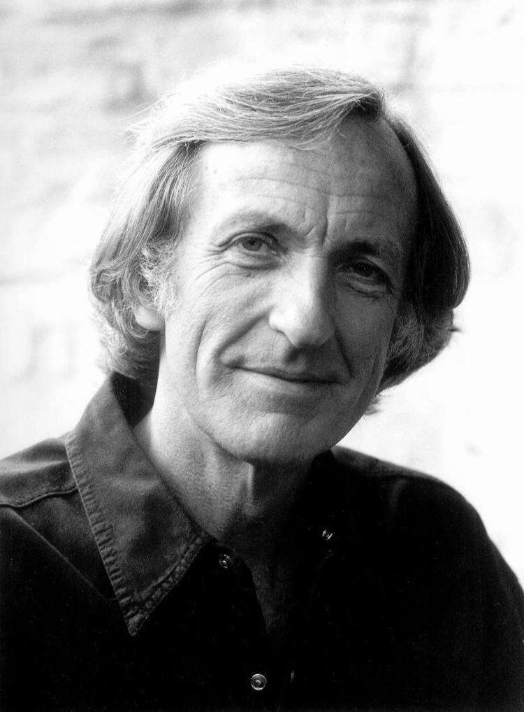 John Pilger Tell Me No Lies An Interview with John Pilger David Hutt