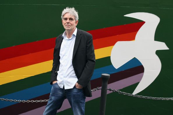 John Sauven John Sauven Pictures Greenpeace39s Purpose Built Rainbow