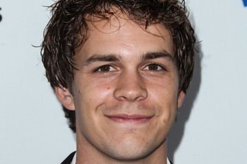 Johnny Simmons Johnny Simmons Pictures Photos amp Images Zimbio