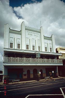 Johnstone Shire Hall httpsuploadwikimediaorgwikipediacommonsthu