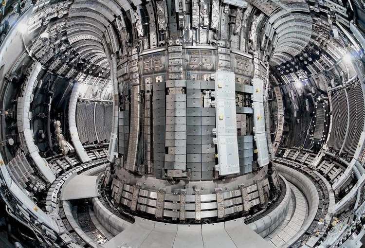 Joint European Torus THE JOINT EUROPEAN TORUS JET Europe39s largest fusion device