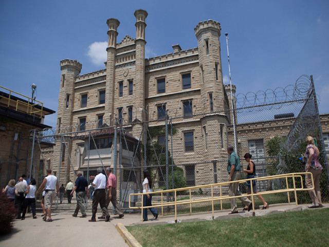 Joliet Correctional Center wwwtrbimgcomimg51f15140turbinechiatourins