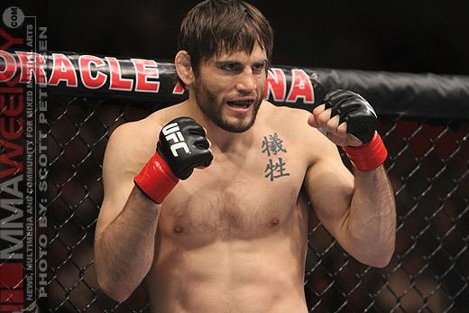 Jon Fitch Jon Fitch Details Knee Injury That Forced Him Out of Aaron