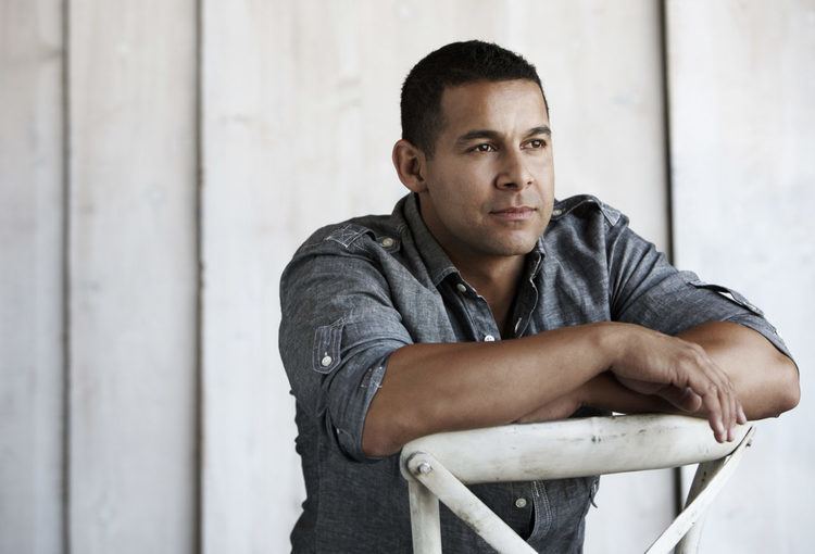 Jon Huertas Jon Huertas Latin