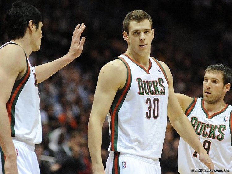 Jon Leuer Milwaukee Talks Bucks forward Jon Leuer OnMilwaukee