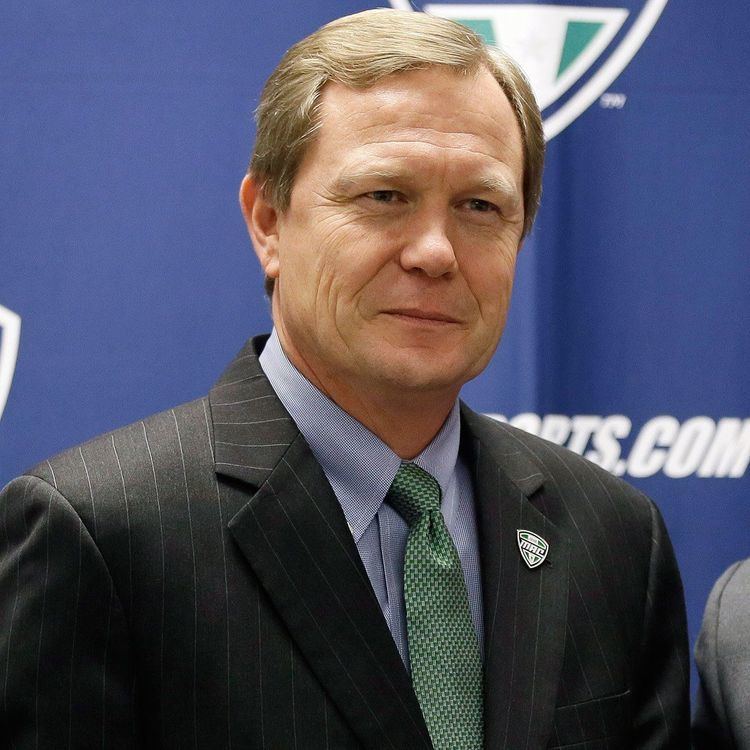 Jon Steinbrecher Commissioner Jon Steinbrecher calls for NCAA changes MAC Football