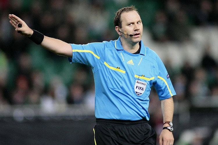 Jonas Eriksson (referee) Hannover 96 Anji Eriksson to referee