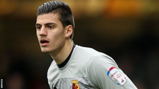 Jonathan Bond BBC Sport Watford goalkeeper Jonathan Bond signs new