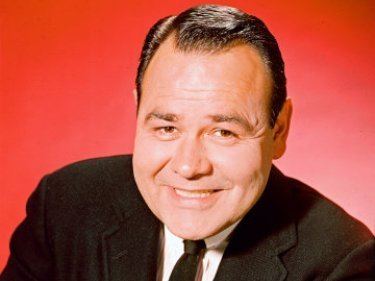 Jonathan Winter Looking at Some of Jonathan Winters39 Earliest TV
