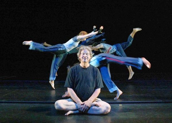 Jonathan Wolken Pilobolus Dance Theater founder Jonathan Wolken dies Pursuitist