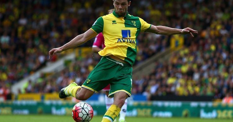 Jonny Howson Norwich Citys Jonny Howson reveals heart of gold during match with
