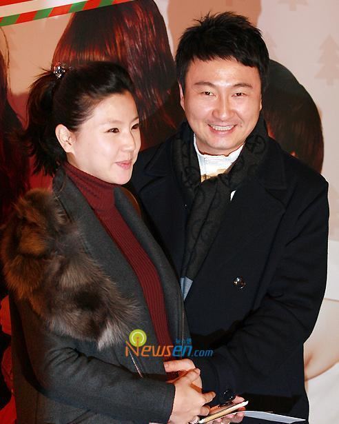Joo Young-hoon Joo Young Hoon and Lee Yoon Mi finally become parents allkpopcom
