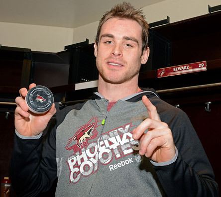 Jordan Szwarz Szwarz39s First NHL Goal Ignites Comeback Arizona Coyotes